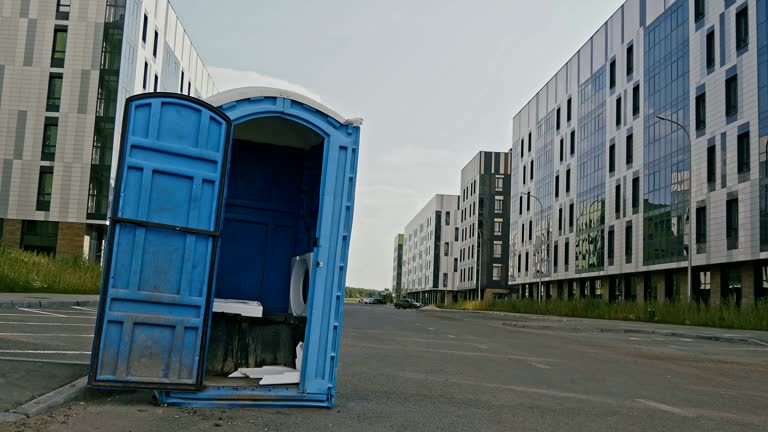 Best Construction Site Portable Toilets  in Vero Beach, FL